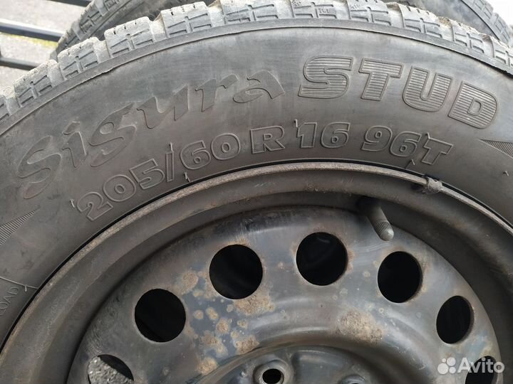 Штампованные диски r16 с зимней резиной