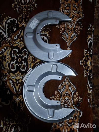 Пыльник тормозного диска t4