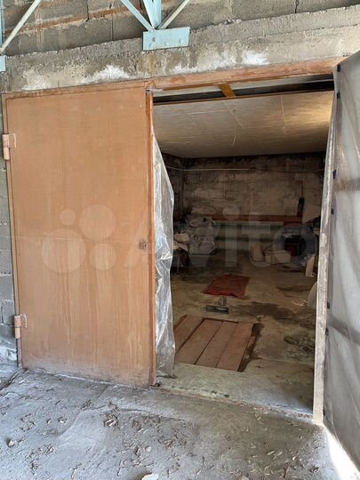 Гараж, > 30 м²