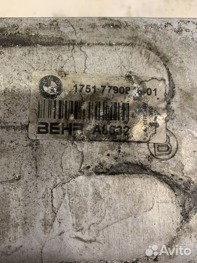 Радиатор интеркулера BMW 7 E65/E66