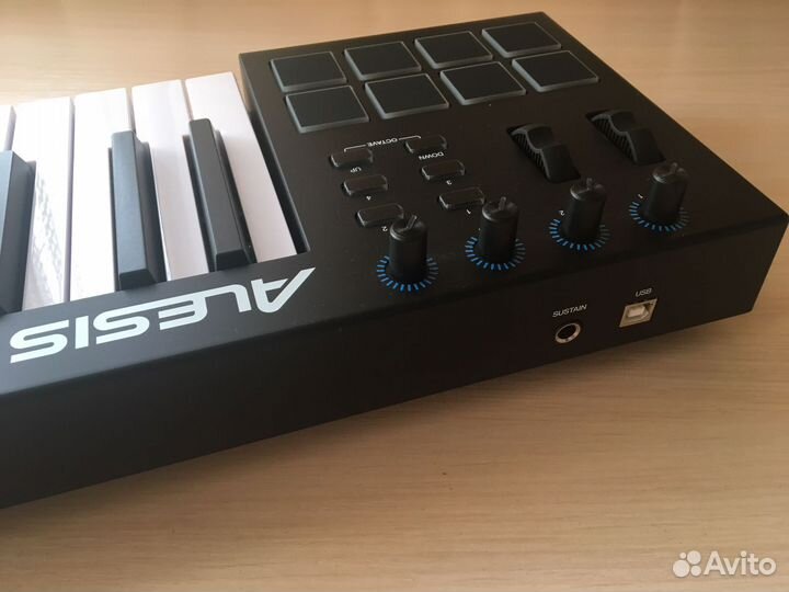 Midi Клавиатура Alesis V61