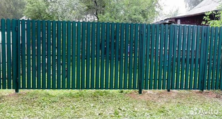 Забор из евроштакетника цена за метр быстро