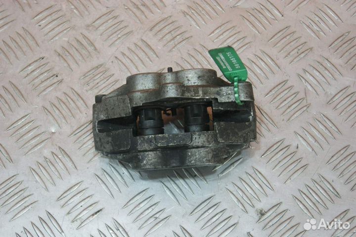 Суппорт передний правый Kawasaki ZZR400-1