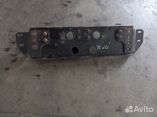 Траверса передняя