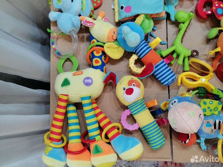 Игрушки погремушки детские