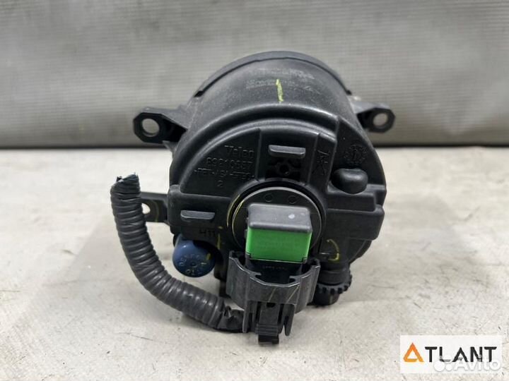 Туманка передняя левая toyota isis