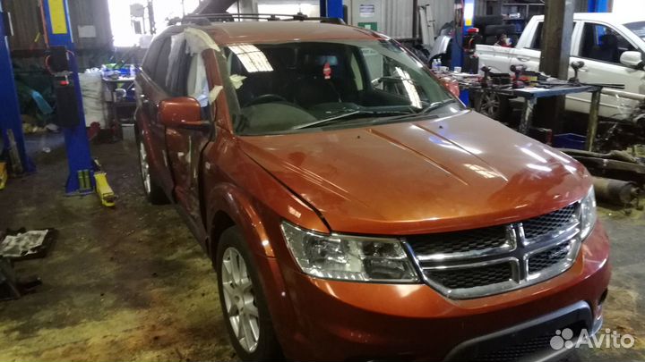 Разбор на запчасти Dodge Journey 2011