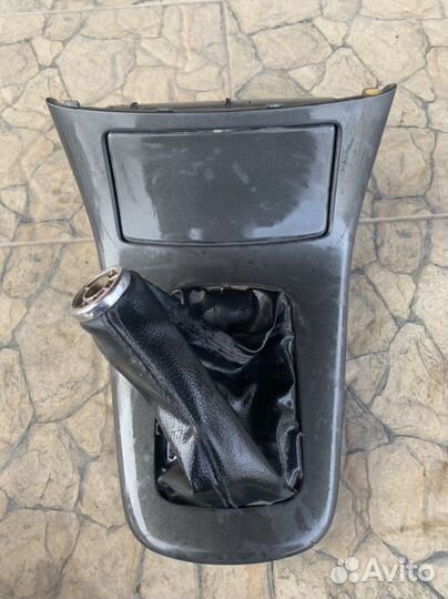 Тойота авенсис т 250 пепельница