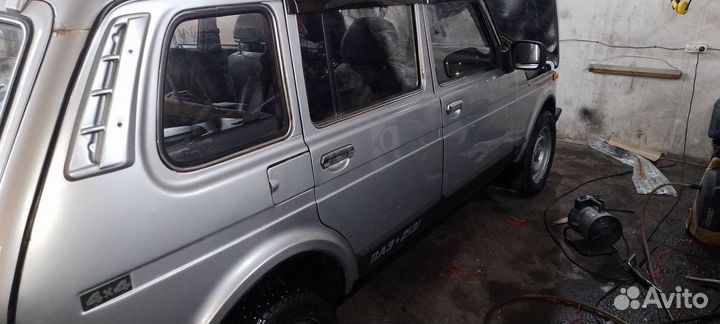 LADA 4x4 (Нива) 1.7 МТ, 2011, 67 000 км