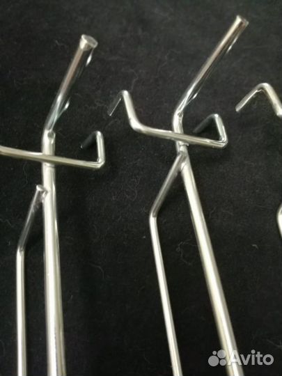 Крючки для стеллажей и перфорации