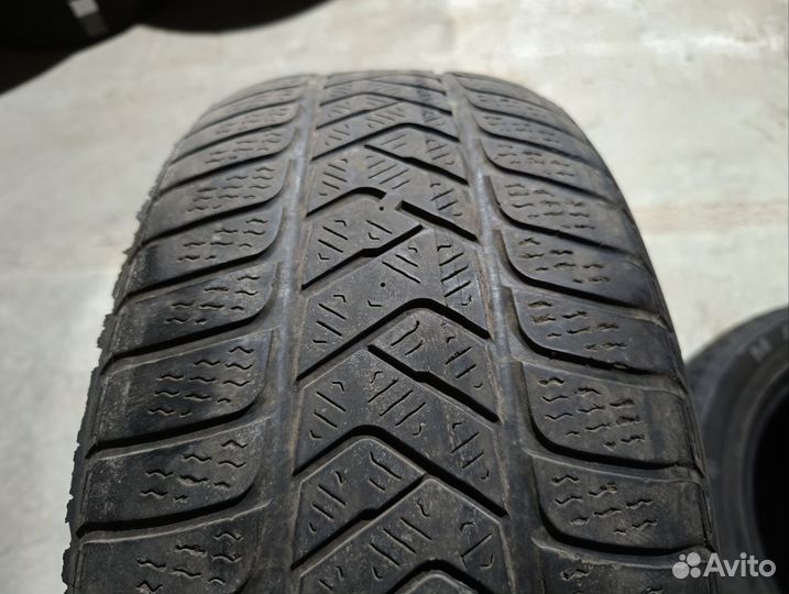 Pirelli Carrier 225/45 R18