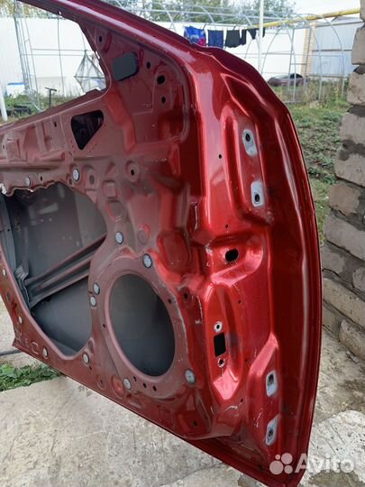 Передняя левая дверь на mazda 6 gg