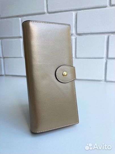 Женский кожаный кошелек