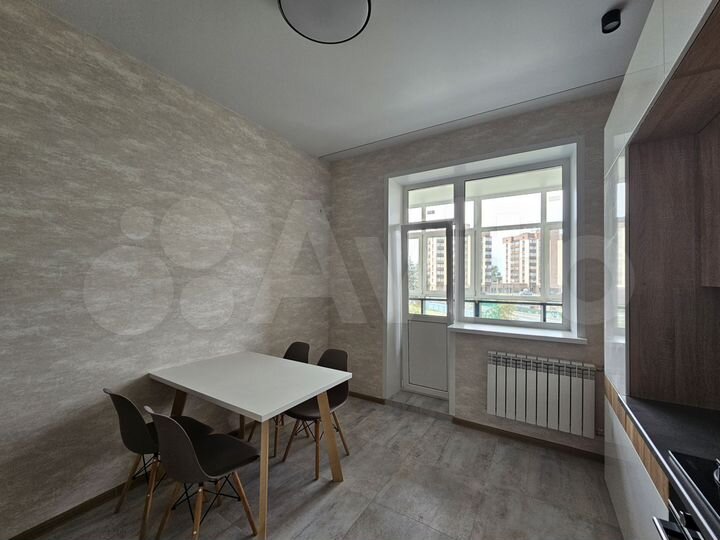 2-к. квартира, 72,5 м², 2/8 эт.