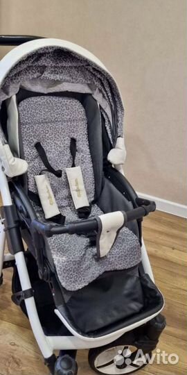 Коляска прогулочная