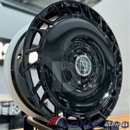 Кованые диски R 22 - дизайн mansory