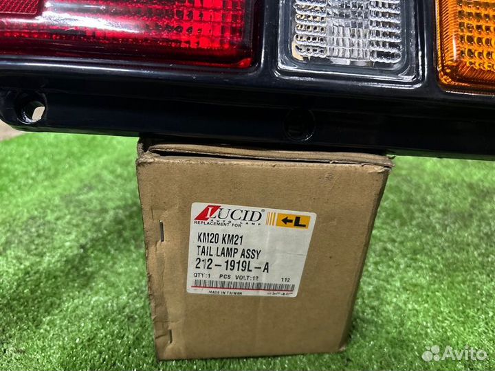 Стоп-сигнал задний левый Toyota Town Ace KM20