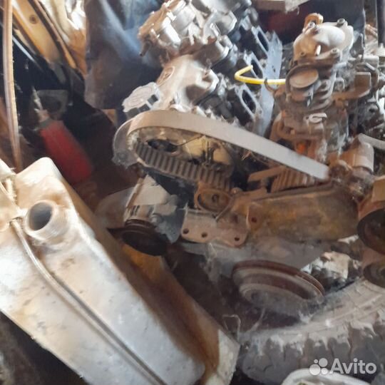 Двигатель 3 -CT со стартером и генератором