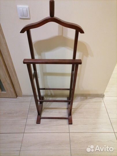 Напольная вешалка