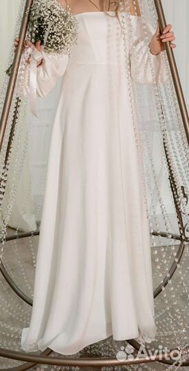 Свадебное платье (выпускное) со шлейфом