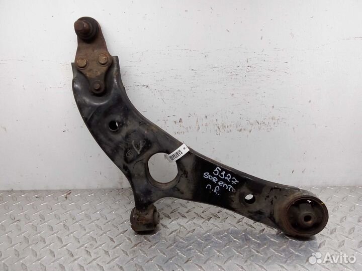 Рычаг передний правый нижний Kia Sorento 2 XM