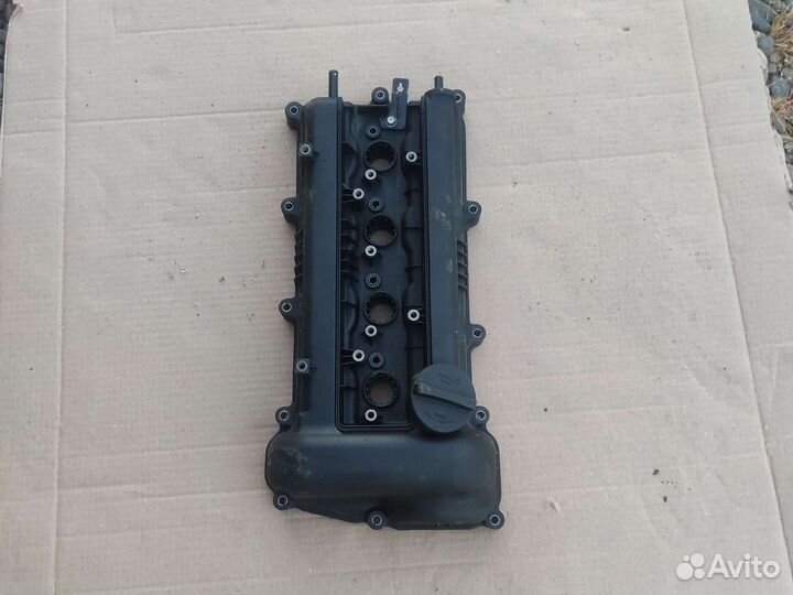 Крышка клапанов Kia Rio 3 б/у орегинал без дефекто