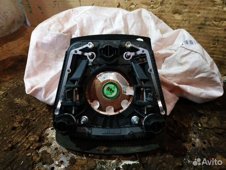 Подушка безопасности в рулевое колесо Ford Mondeo