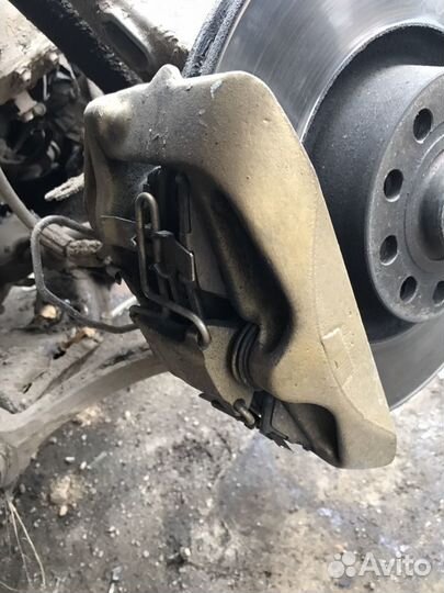 Ауди а8 4.2л.передние тормозные диски и суппорта