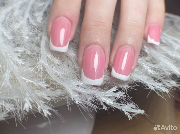 Модель на маникюр и педикюр