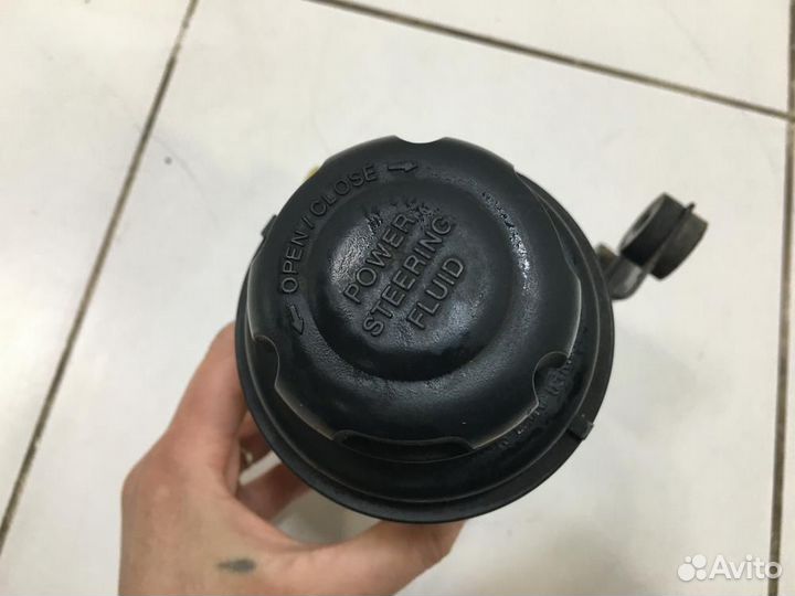 Бачок гидроусилителя Hyundai Santa Fe II (2005—201