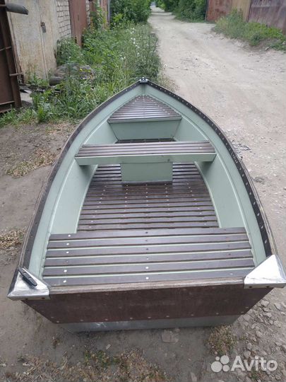 Продаю лодку