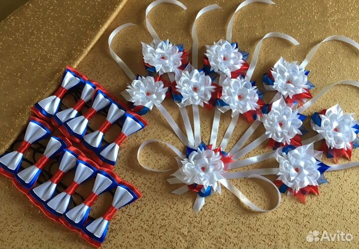 Бабочка+цветок на руку для выпускного вечера