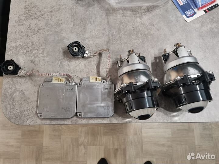 Продам блок розжига ксенона Toyota wish zge20