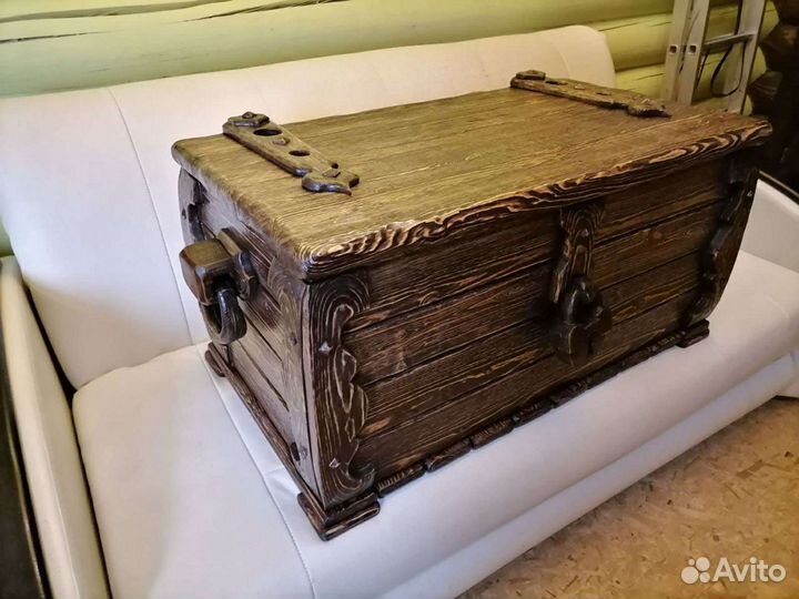 Сундук деревянный под старину