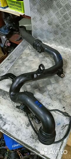 Патрубок интеркулера volkswagen jetta 5