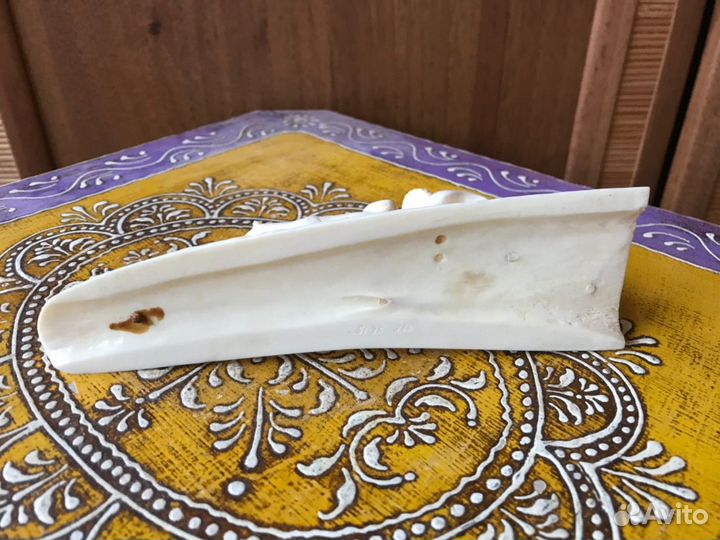 Композиция из бивня. Охота на куропатку