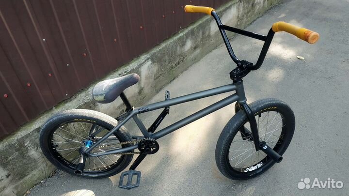 Велосипед BMX (custom)