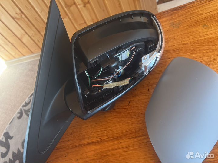 Зеркало левое на mazda 3