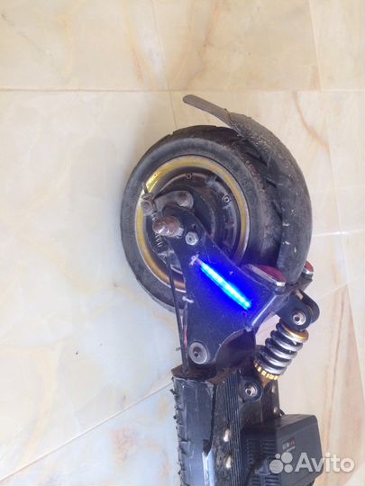 Электросамокат yakamura