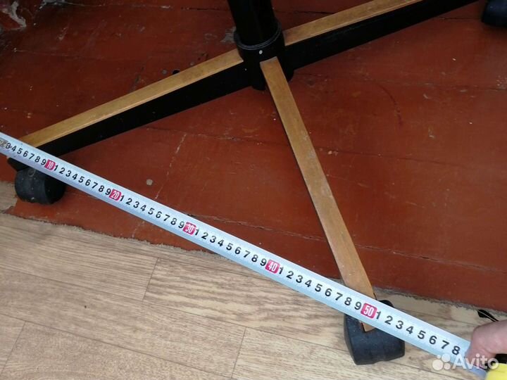 Подставка для телевизора