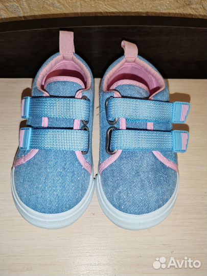 Кроссовки на девочку 22 размер