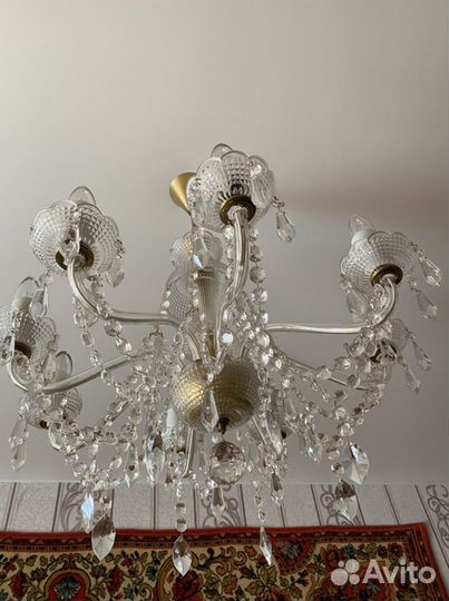 Хрустальная люстра