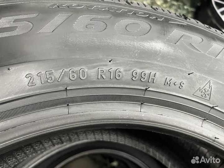 Pirelli Winter Ice Zero 215/60 R16 99H