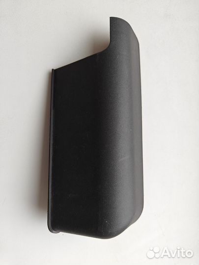 Opel крышка заглушка сиденья правая 24412684