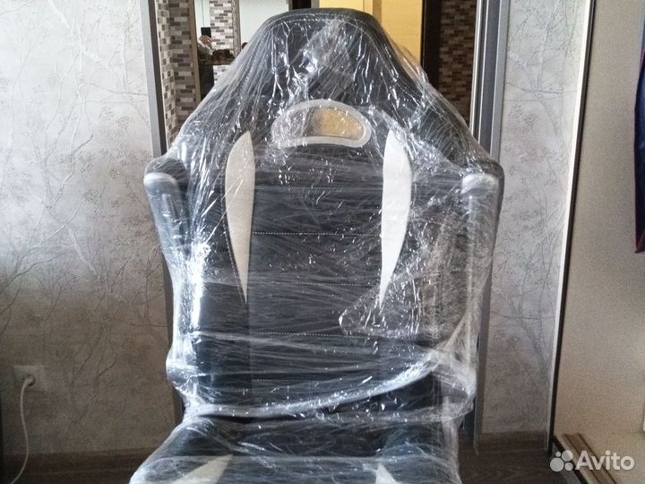 Компьютерное кресло