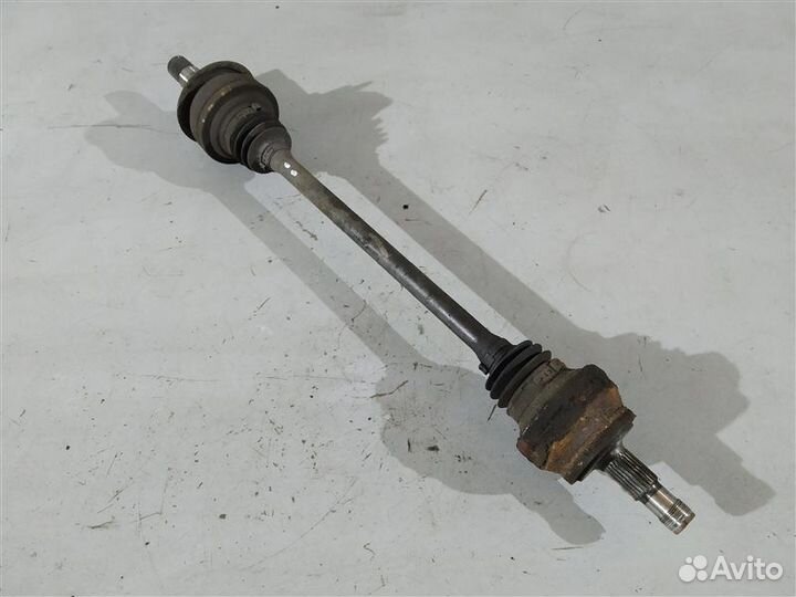 Полуось задний Mercedes Cls-Class W218