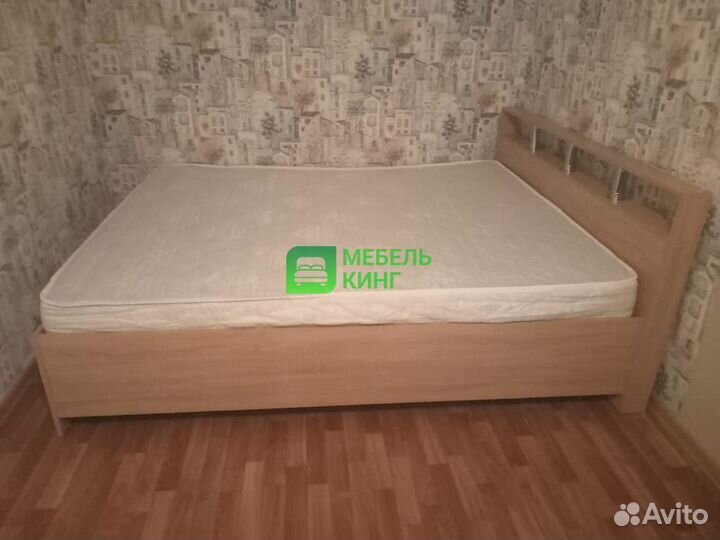 Кровать