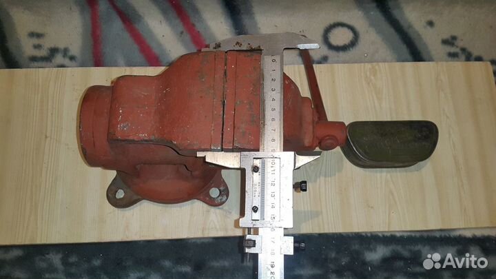 Тиски с наковальней большие редкие СССР