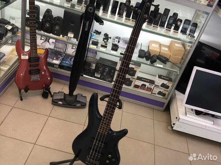 Бас гитара Ibanez SR 300 E