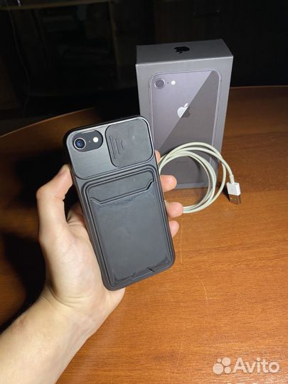 iPhone 8, 64 ГБ
